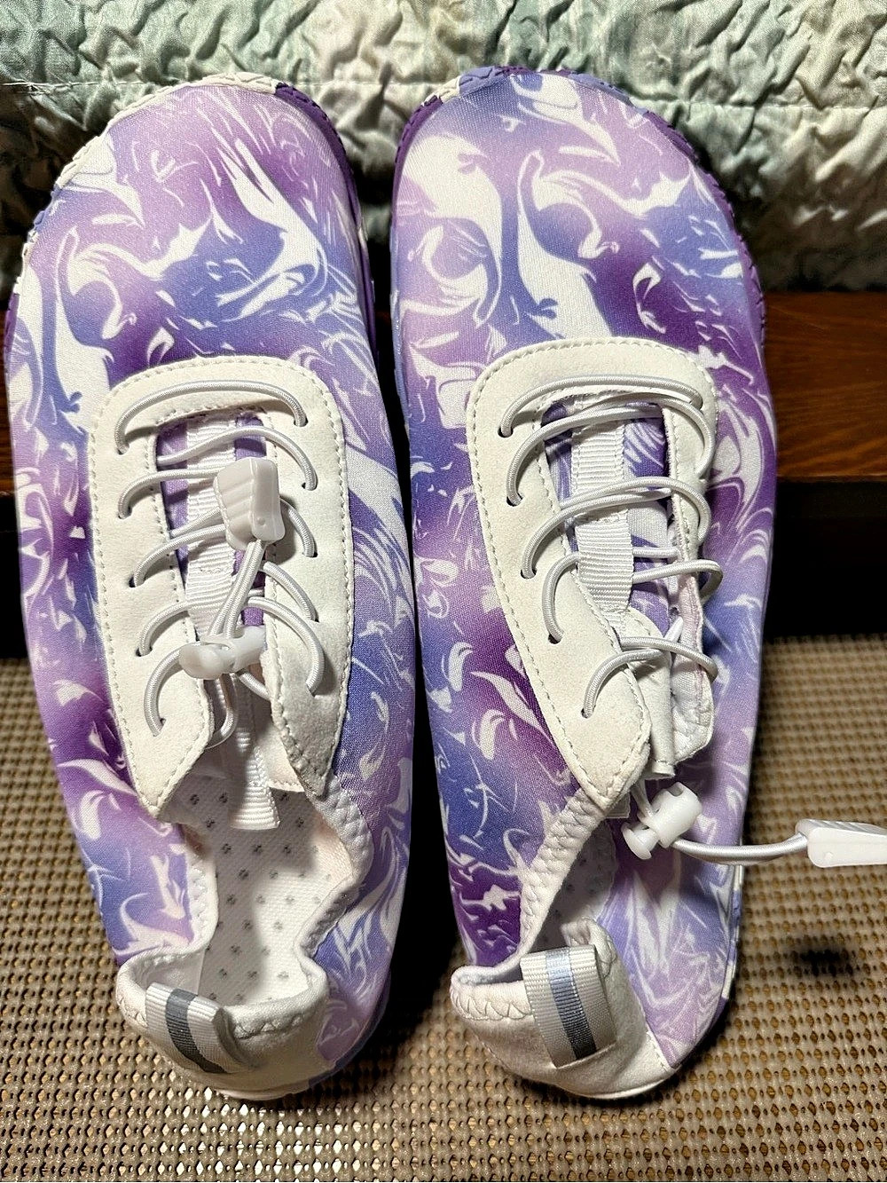 Boyabarefoot Abstract Athletic Shoes in Purple & White Like New